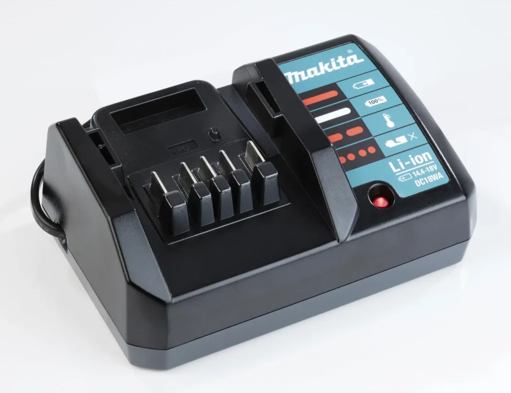 Akku-Schlagbohrschrauber HP457DWE10, 18 Volt - 2-Gang, Li-Ion mit 74-teiligem Zubehör