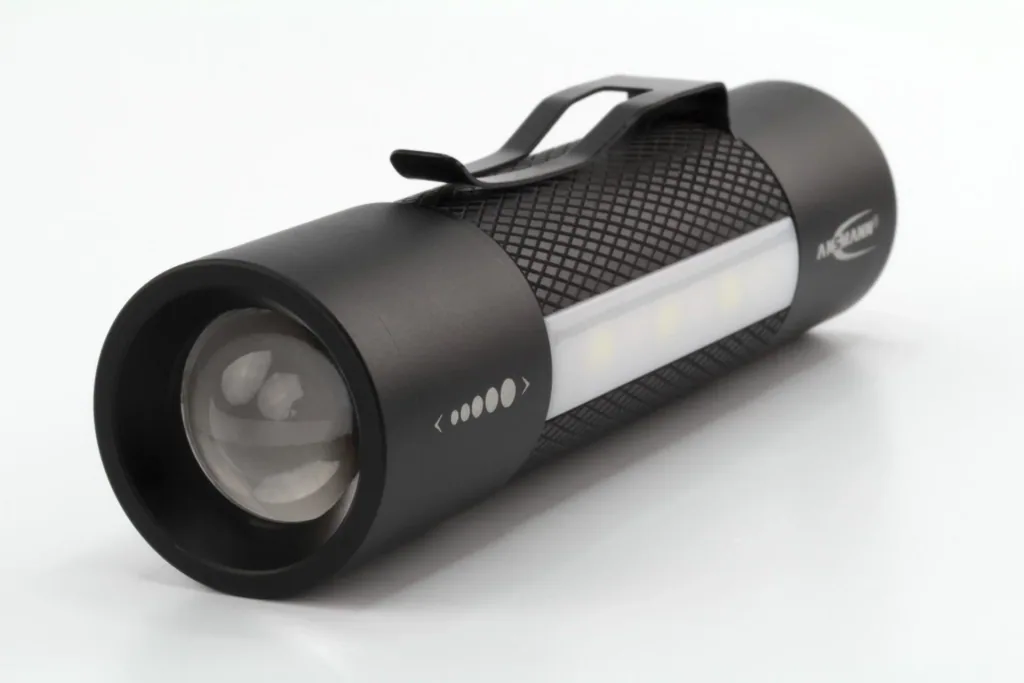 Multifunktionstaschenlampe 3in1 - fokussierbare Taschenlampe, Arbeitsleuchte und Signalleuchte