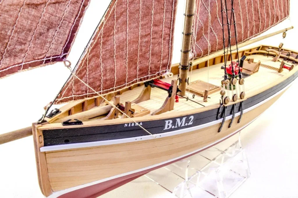 Bausatz Nisha - Brixham Mumble Bee im Maßstab 1:64