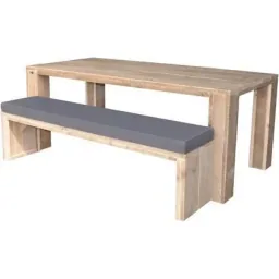 Robuster Gerüstholztisch mit breiten Blockbeinen 150/95 cm