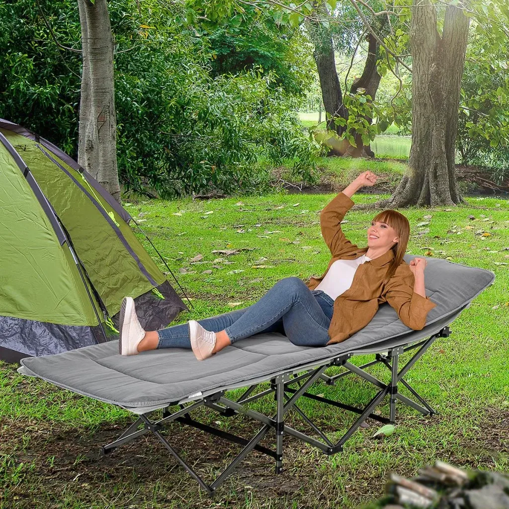 Campingbett klappbar Feldbett Klappbett mit Kopfkissen Seitentasche Matratze Gästebett bis 150 kg belastbar Reisen Outdo