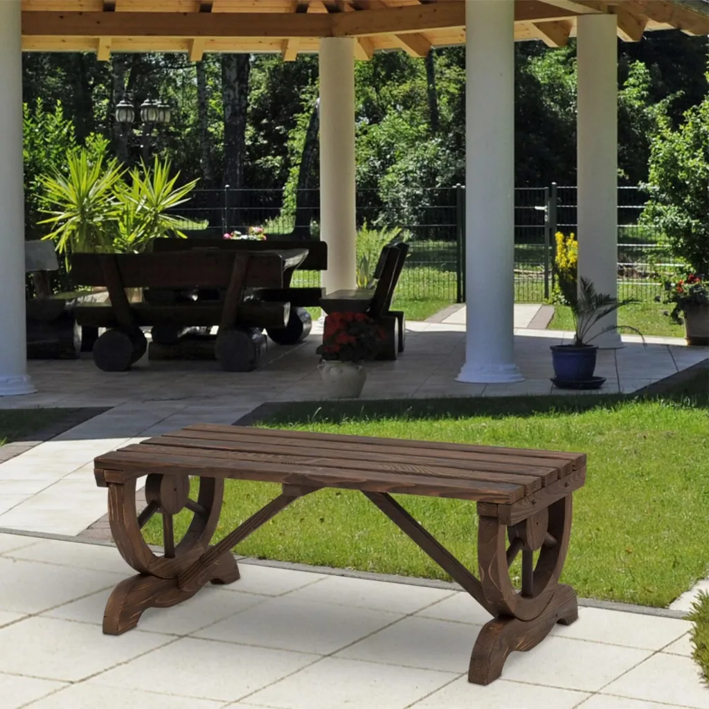 Sitzbank im Wagenrad-Design