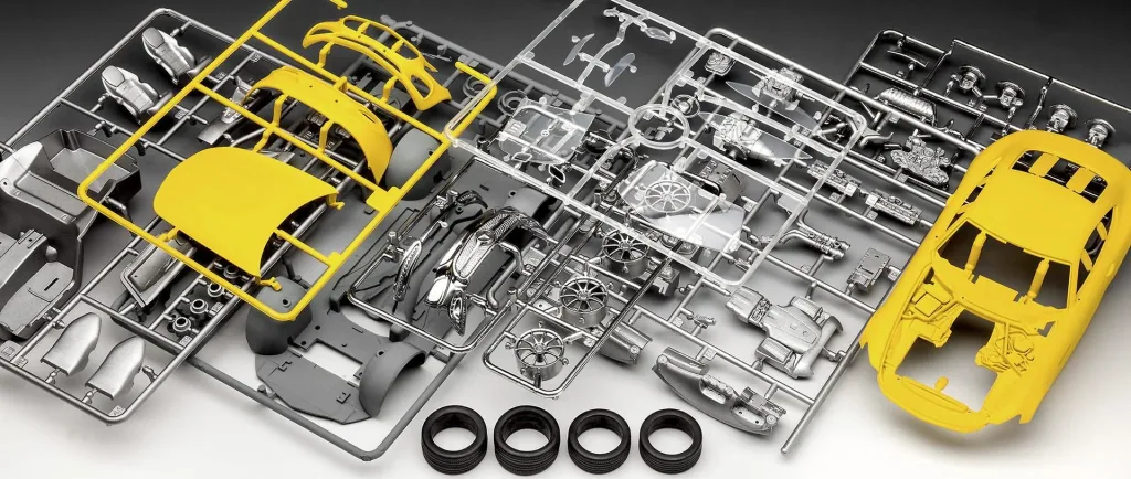 Modellbausatz Mercedes-AMG GT im Maßstab 1/24 incl. Kleber, Pinsel und Hauptfarben