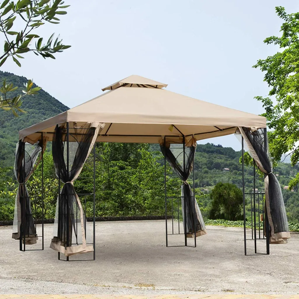 Metallpavillon mit Moskitonetz