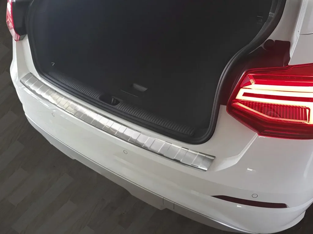 Ladekantenschutz Edelstahl für Audi Q2 - Baujahr 2016 >