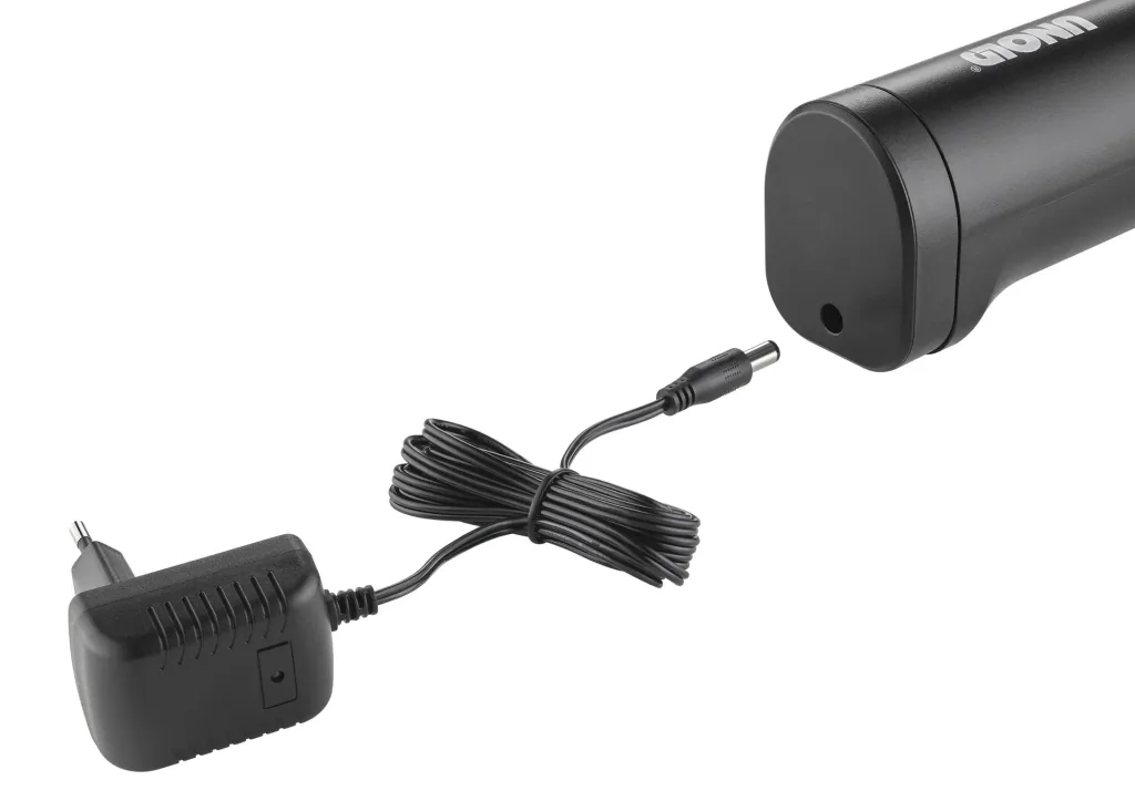 Akku Elektromesser Cordless, 3-teilig mit 2 Edelstahl Wechselklingen