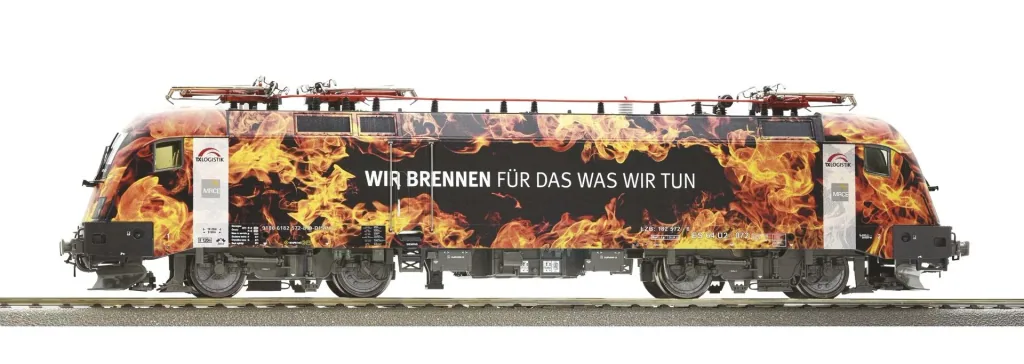 Elektrolokomotive 182 572 der TX-Logistik