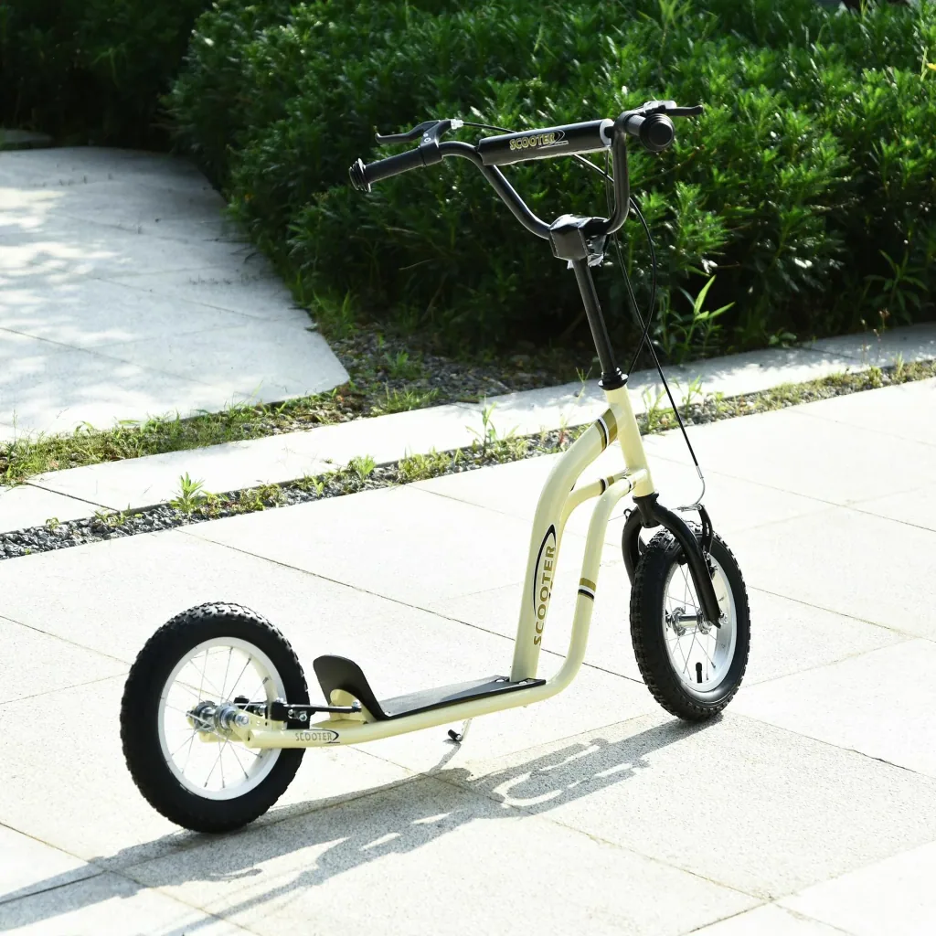 Tretroller mit Handbremse