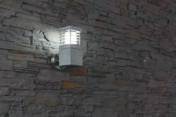 Wandleuchte La Mer Granit, 7 Watt, für den Außenbereich