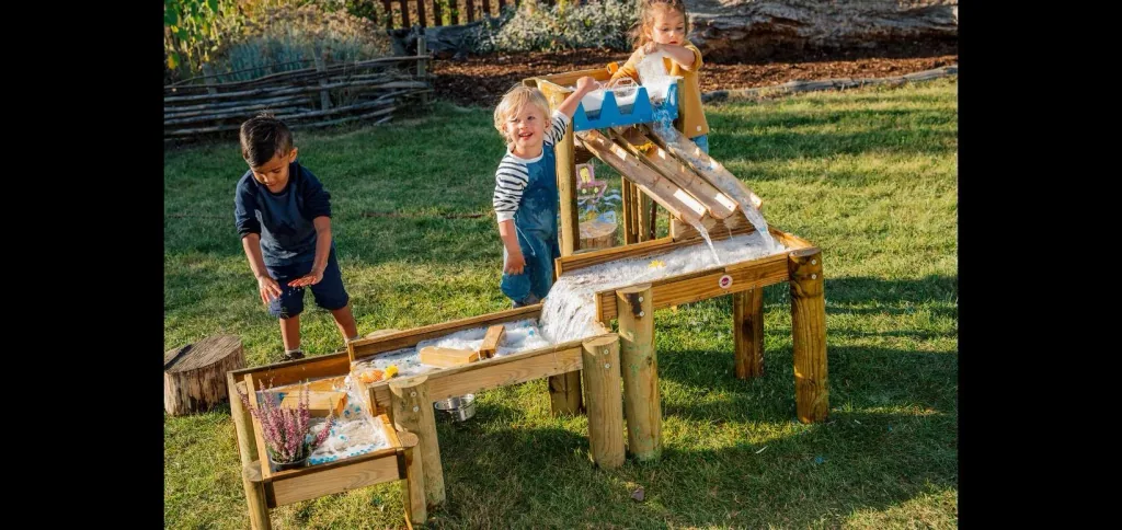 Discovery Wasserspiel Forest , Outdoor-Wasserspiel für Kinder aus Holz, Malscheibe, natur