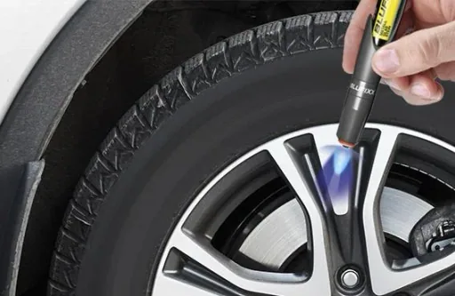 Felgen-Reparaturstift 5 g - inklusive blauem LED-Licht - silber