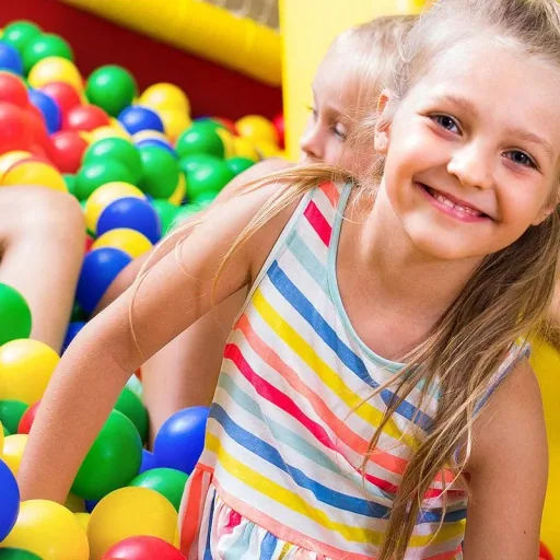Bällebad für Kinder