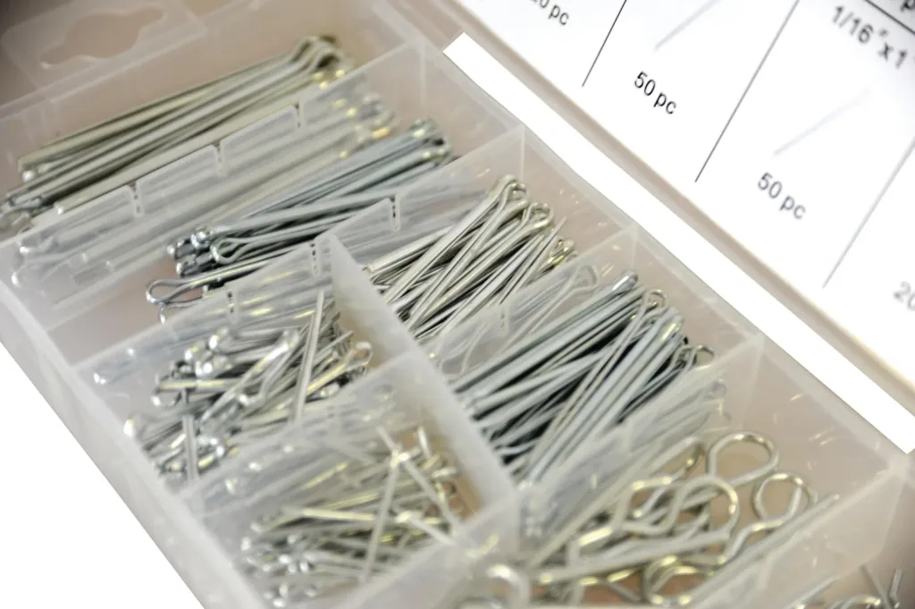 Federstecker und Stecksplinte, 260 Teile in Sortimentskasten