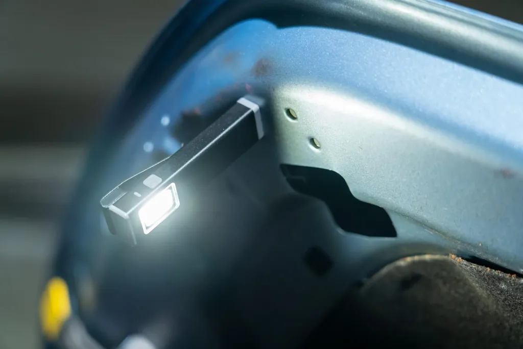 Profi Mini Werkstattleuchte mit 4,5 Watt COB-LED, wiederaufladbar