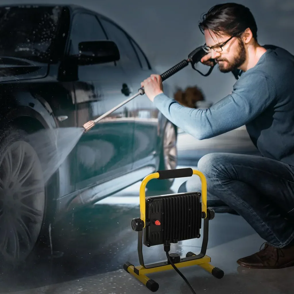 LED Baustrahler Arbeitsleuchte Bauscheinwerfer 50W 5000-6000LM mit 5M Kabel 5000K IP65 wasserdicht verstellbar Lichtkopf