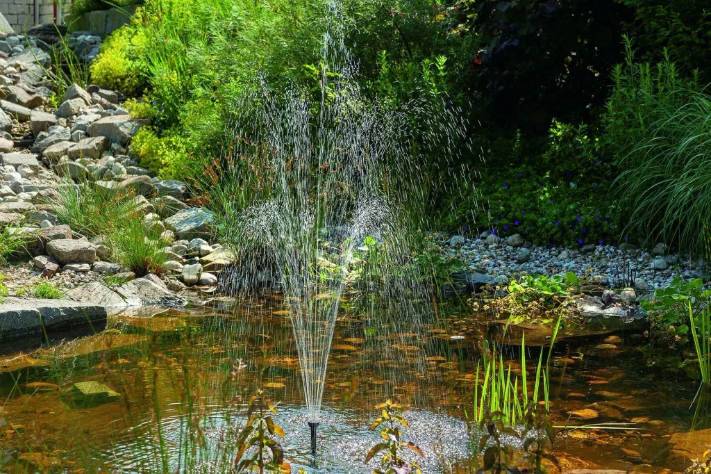 Teichpumpe "Roma" mit Trockenlaufschutz, Steigrohre und Sprinkler, 1500 l/h