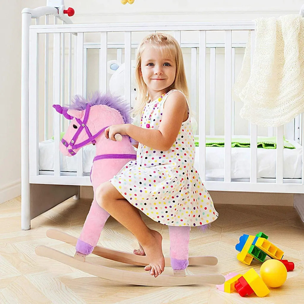 Schaukelpferd als Einhorn