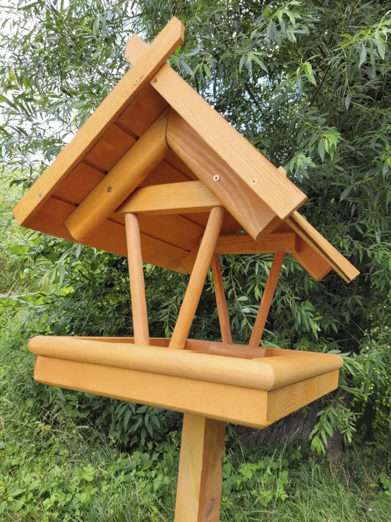 Vogelhaus "Rhön" mit Fußkreuzständer
