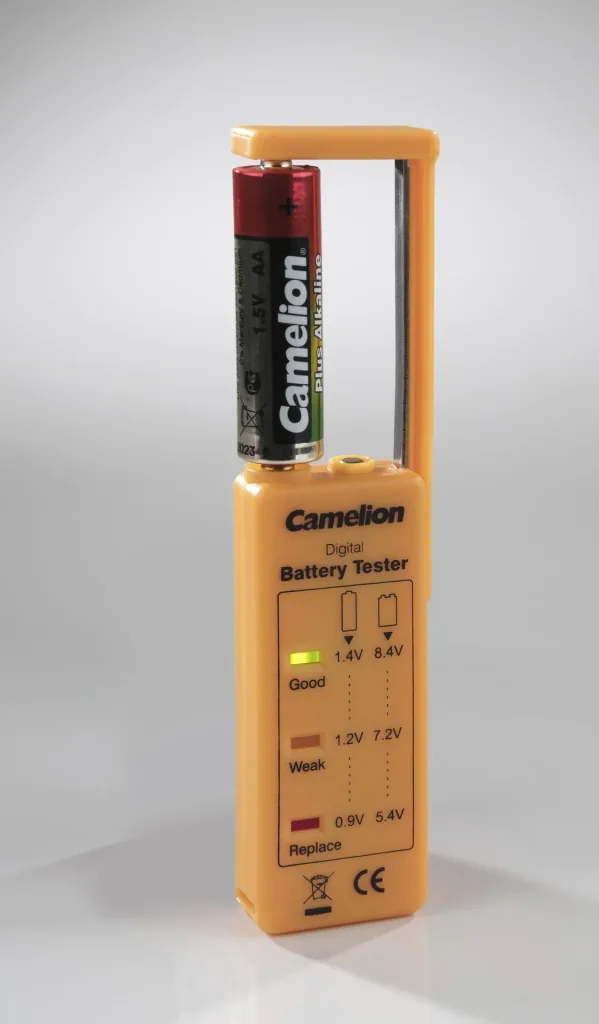 Plus Alkaline Batteriebox mit Batterietester und Adapter - 29-teilig