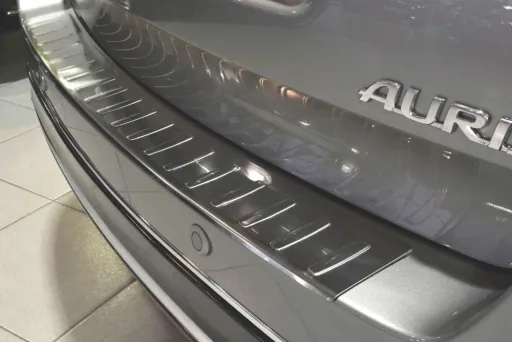 Ladekantenschutz Toyota Auris Touring Sport / Edelstahl, Baujahr 2013-04.2015