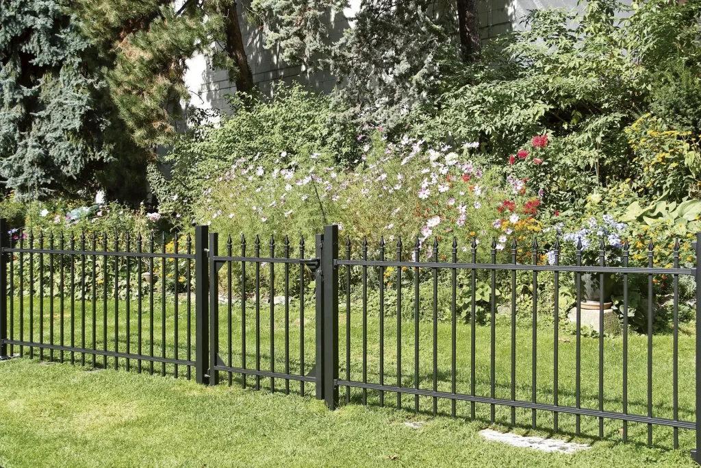Zaunkomplettset Chaussee, zum Einbetonieren, matt-schwarz, Höhe 120 cm, Länge 10 m