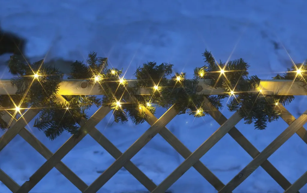 LED-Tannengirlande für den Außenbereich, 2,5 Meter, warmweiße LEDs