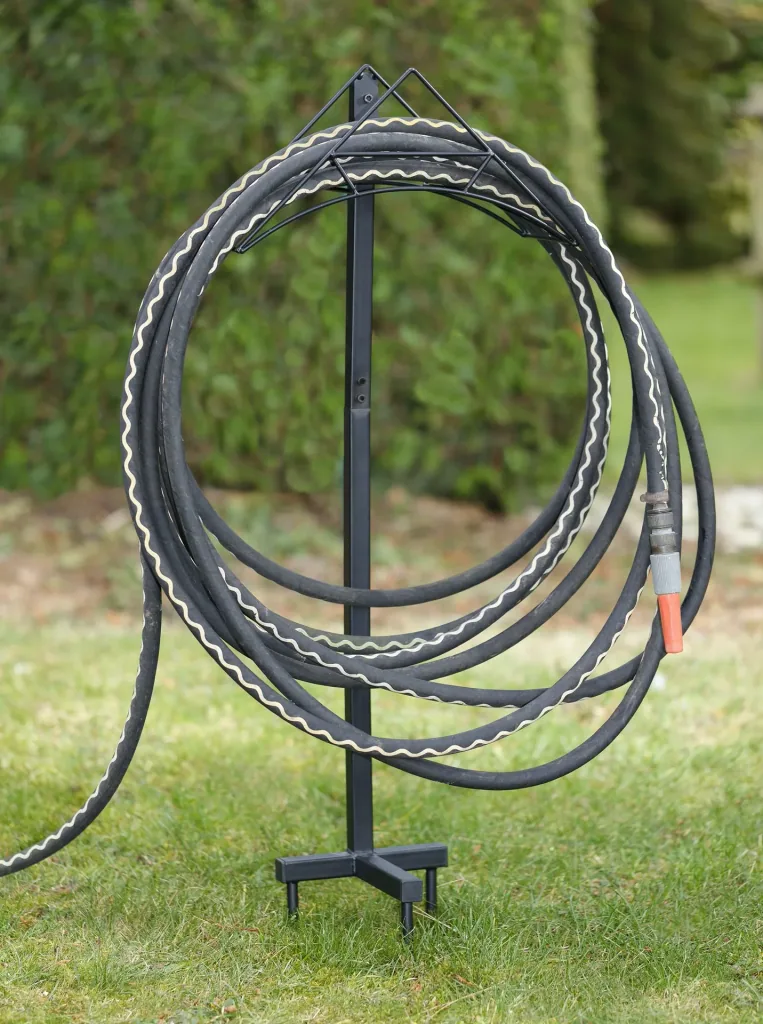 Mobiler Gartenschlauchständer