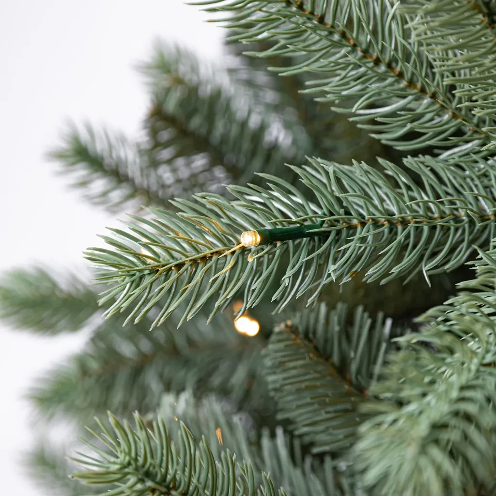 Evergreen Künstlicher Weihnachtsbaum Vermont Fichte 210 cm | Inkl. LEDs