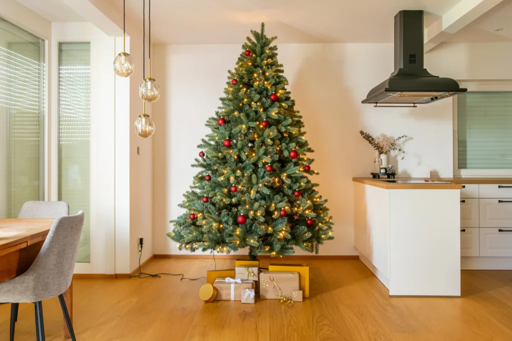 Evergreen Künstlicher Weihnachtsbaum Vermont Fichte 210 cm | Inkl. LEDs