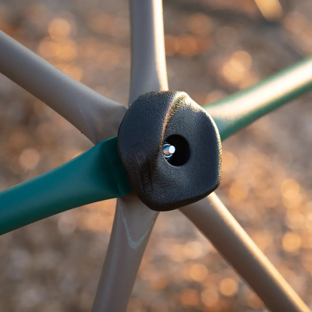 Geodome Kletterkugel mit Zelt