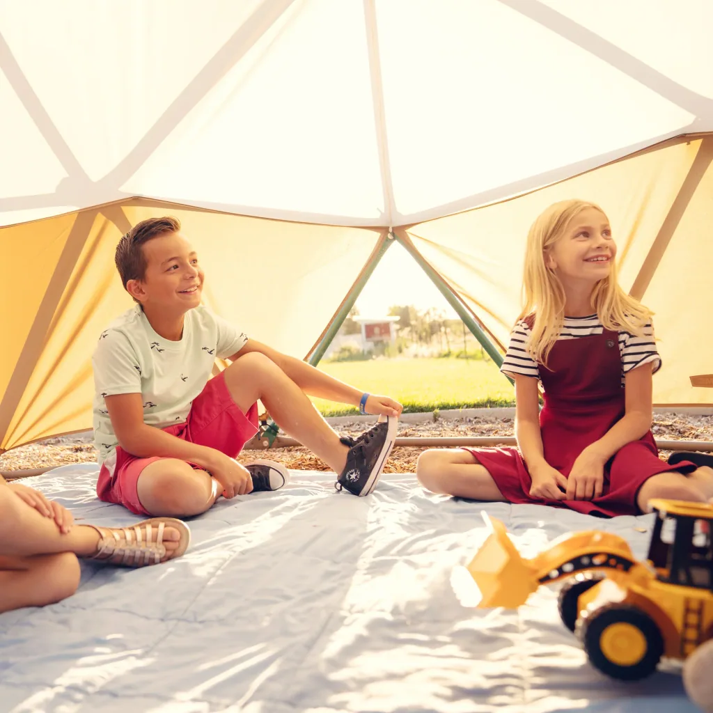 Geodome Kletterkugel mit Zelt