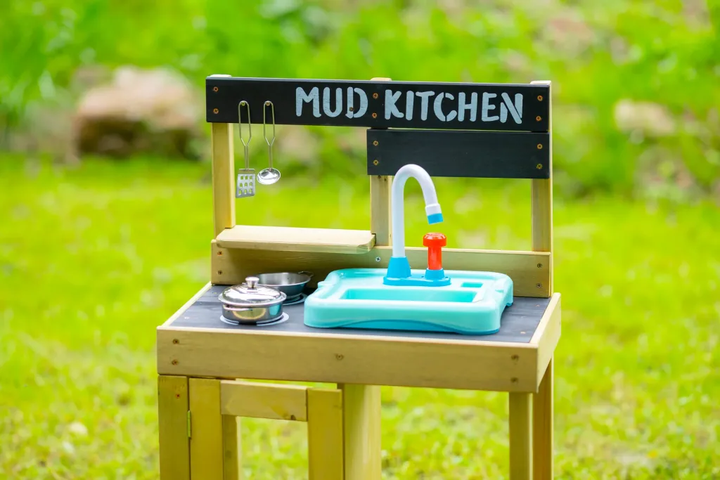 TP Toys Holz Kinderspielküche mit Waschbecken