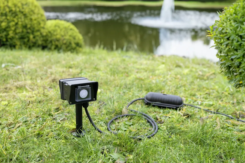 Outdoor Zeitschaltuhr AES8 mit 2 Steckdosen