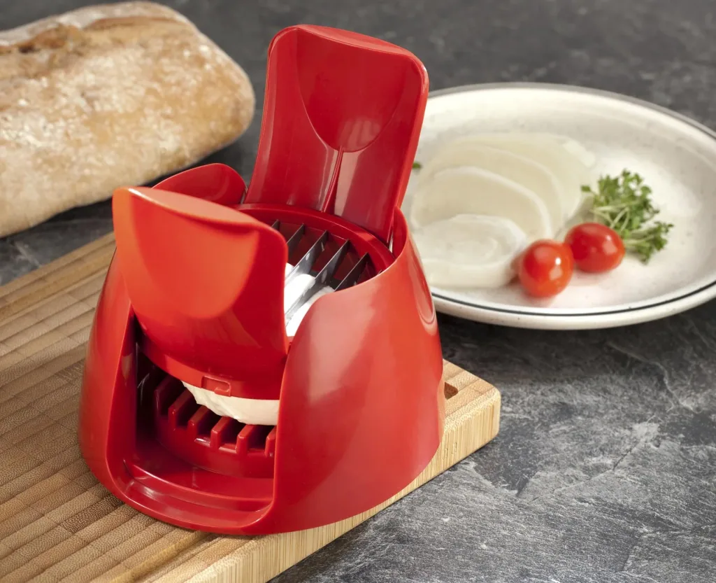 Tomaten- und Mozzarella-Schneider, Rot