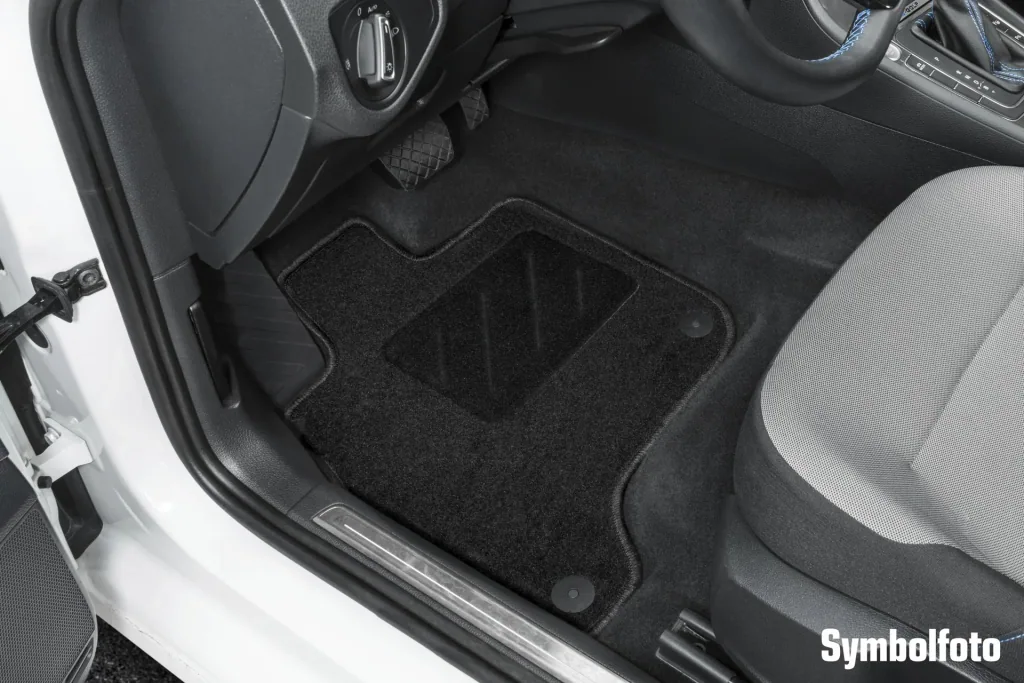 Passform Fußmatten für BMW 1er (E81) 3-Türer BJ 09/2006 - 09/2012, 1er Coupe (E82) BJ 10/2006 - 10/2013