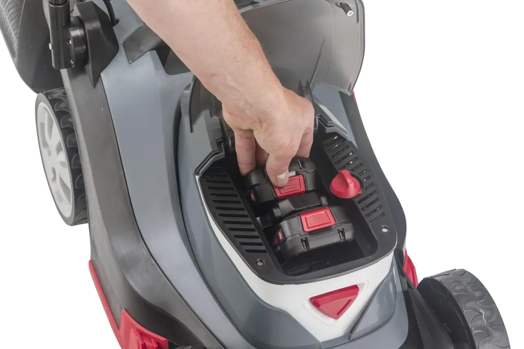 BOSCH HOME AND GARDEN COMPATIBLE Akku-Rasenmäher 3.82 Li Easy - inkl. 2 Akkus und Ladegerät