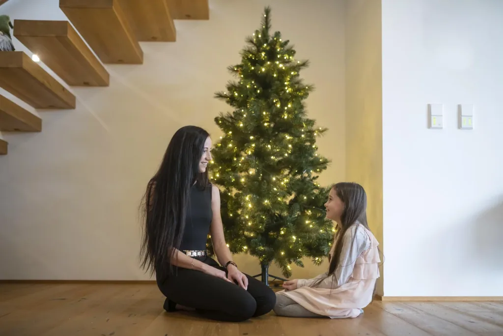 Evergreen Künstlicher Weihnachtsbaum Mesa Fichte inklusive Lichterkette 180 cm Grün