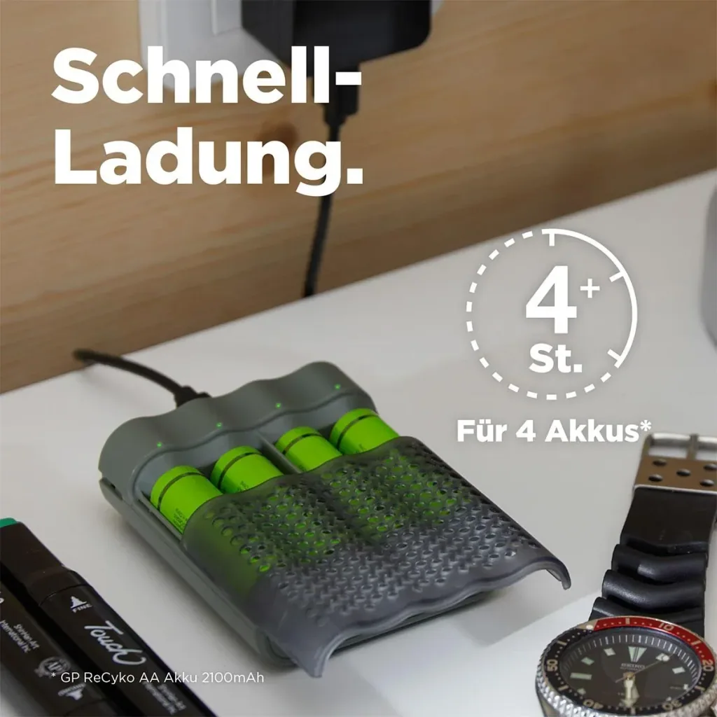 USB Schnellladeadegerät für 4 AA / AAA NiMH Akkus inklusive 4 Stück ReCyko Mignon (AA) NiMH Akkus mit 2600 mAh