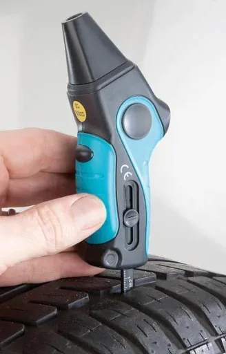 Reifen Luftdruckprüfer mit Reifenprofilmesser 2 in 1