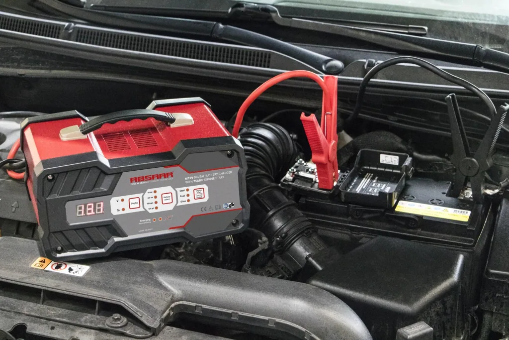 Batterieladegerät mit Starthilfe 12A, 6/12 V