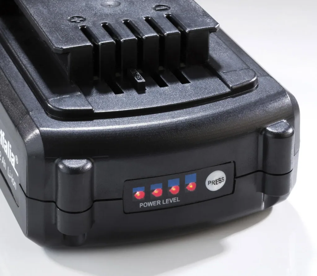 Set Akku-Kettensäge "GMAK 36/40" + 2 x 18V LI-ION Akku 2,0 Ah + Doppelschnell-Ladegerät + Sägekette-Titan 40 cm