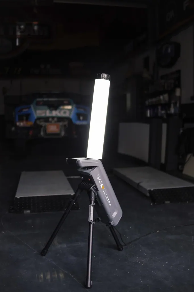 Maxxpack 18V Hybrid-LED-Arbeitsleuchte 360° mit Stativ (ohne Akku und Ladegerät)