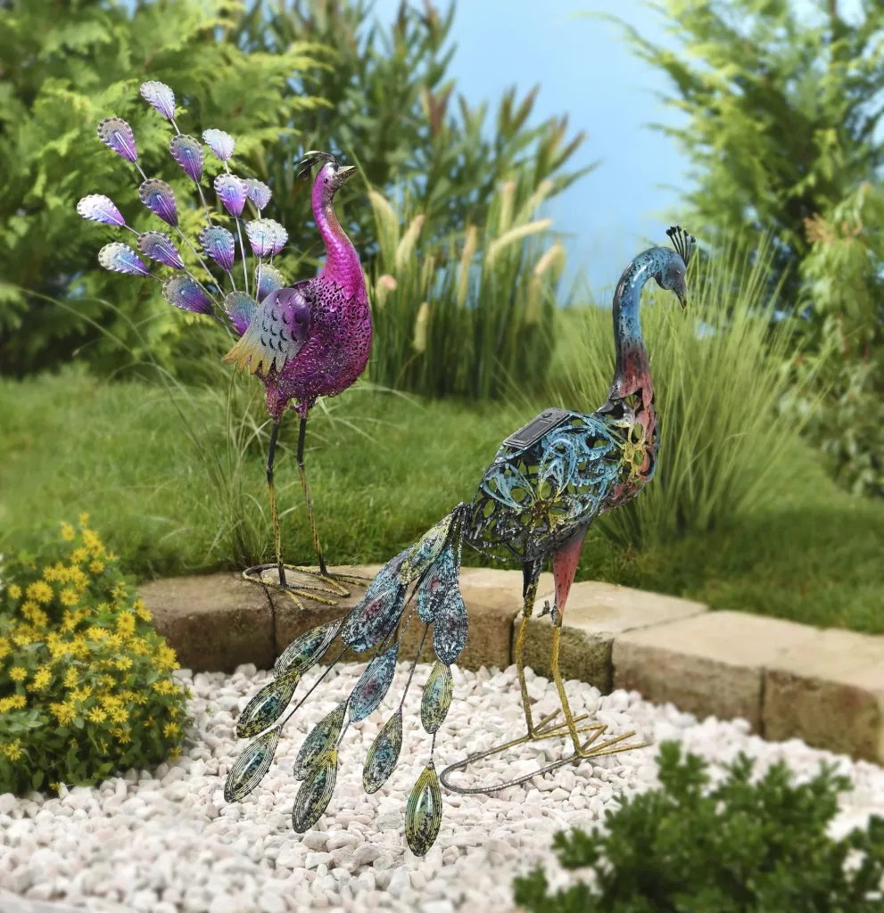Metalldeko- Pfau Bonnie mit LED Solarbeleuchtung