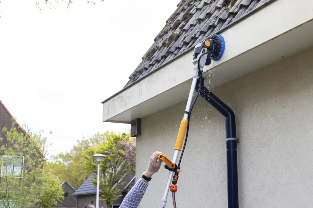 Twin Brush Set 18V + Akku 2Ah + Ladegerät + Bürste mittel