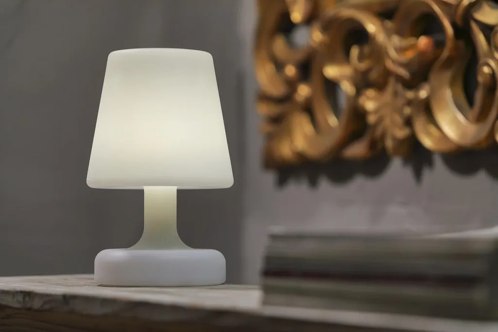 LED-Solarlampe mit 2 Helligkeitsstufen