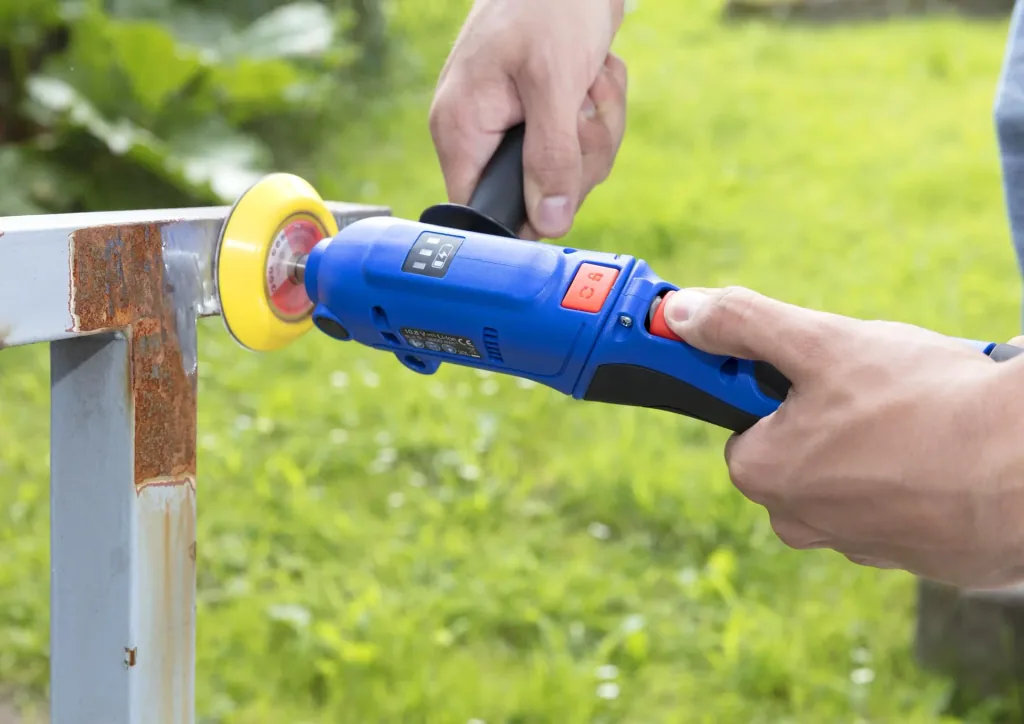 12 Volt Akku Poliermaschine Rotation - inklusive Zuberhör und Tasche