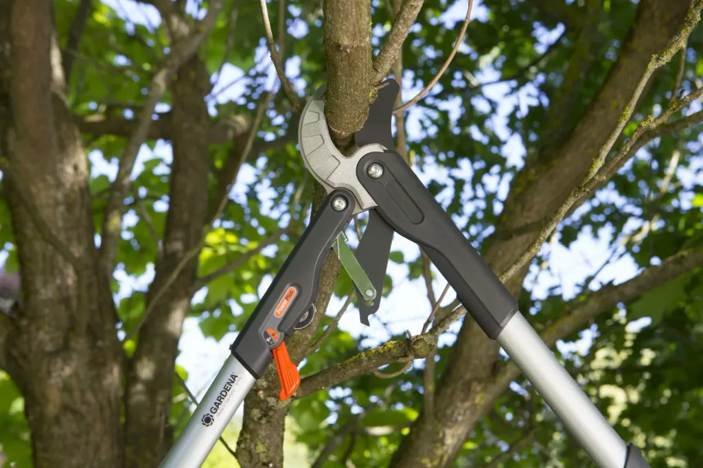 SmartCut Amboss-Ratschen-Astschere, maximale Schnittstärke 45 mm, Gesamtlänge 593 mm