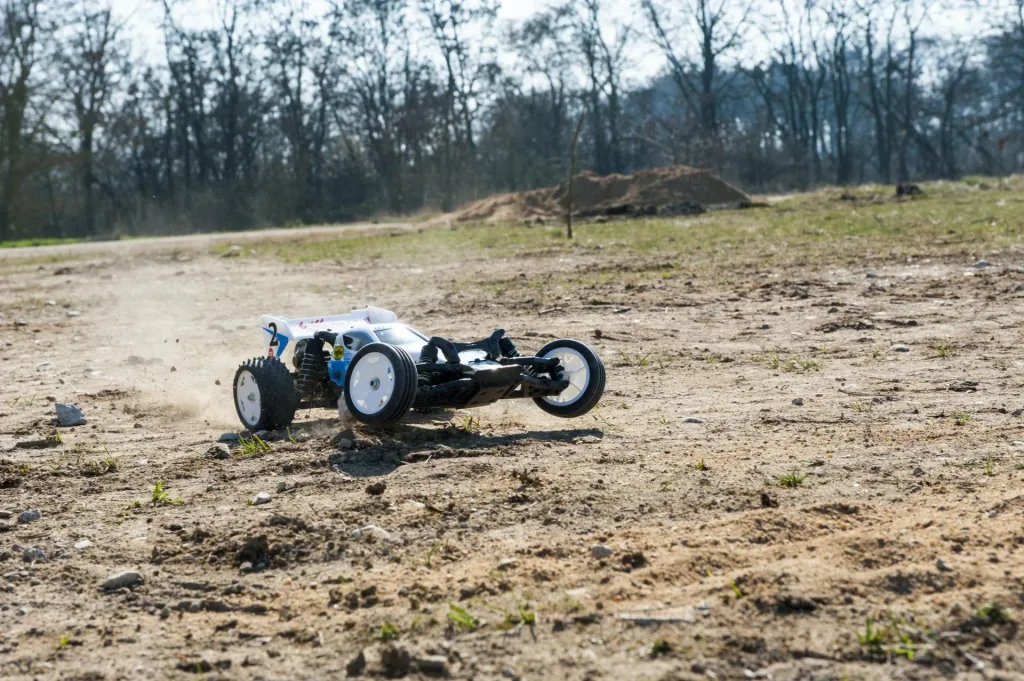 RC Neo Fighter Buggy DT-03 1:10