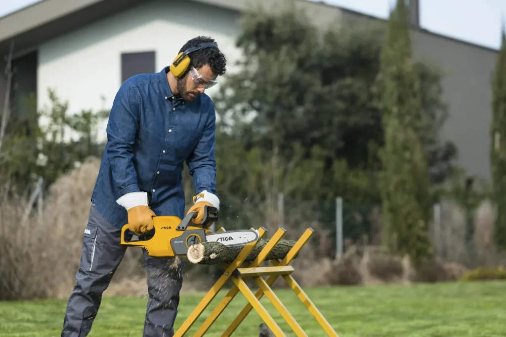 Akku-Kettensäge CS 100e Kit, Inklusive Akku 20 V (4 Ah) und Ladegerät