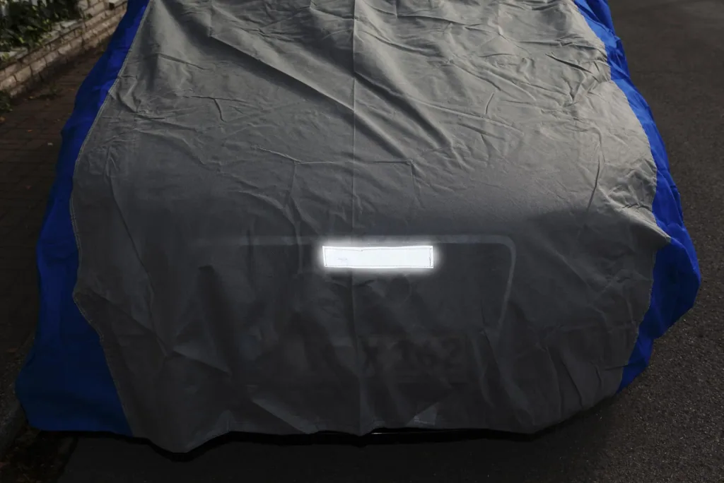 Auto Ganzgarage " Sportsline ", universell passend, mit Tasche